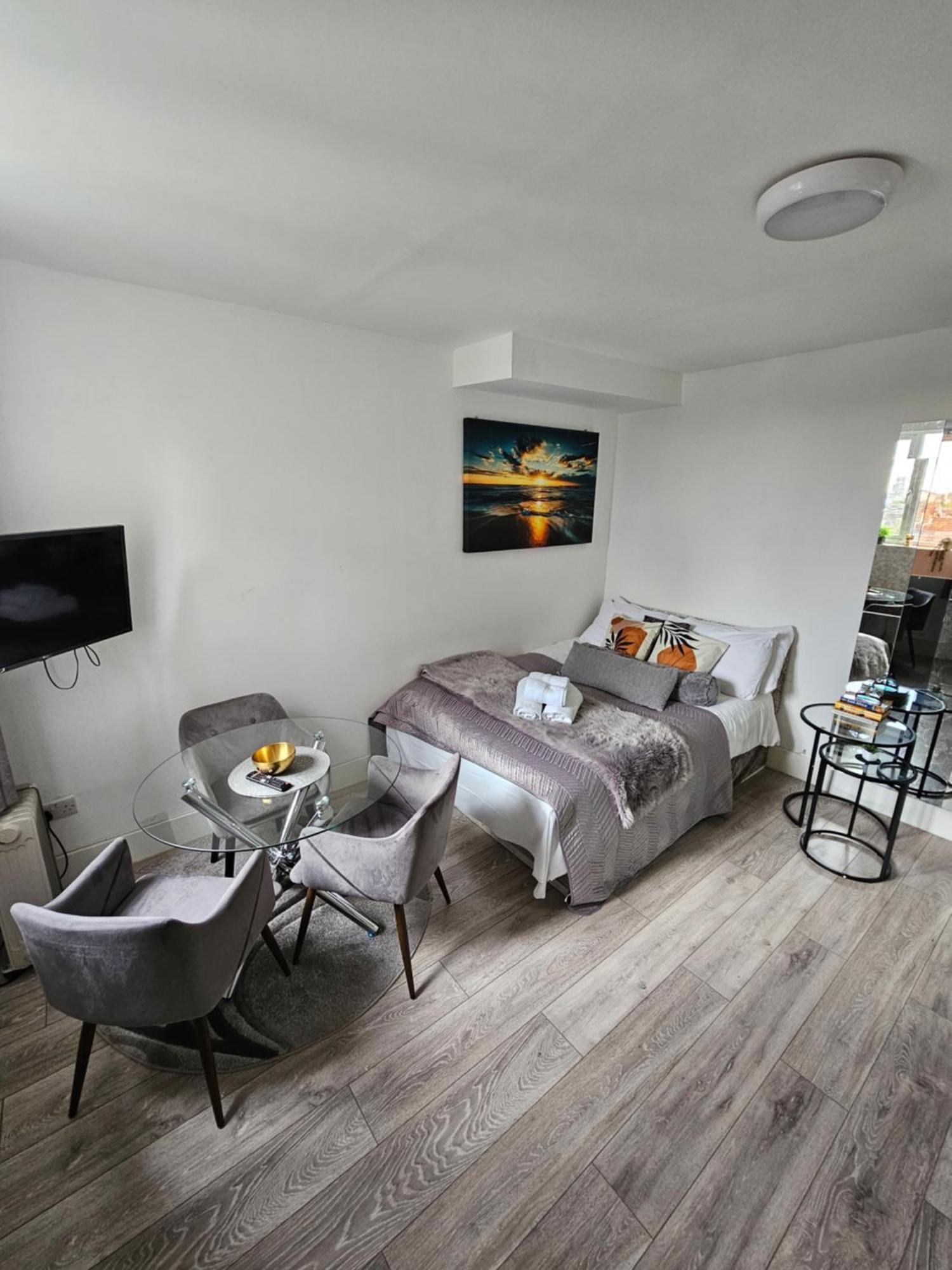 Stylish Studio Near Kensal Green Londra Esterno foto